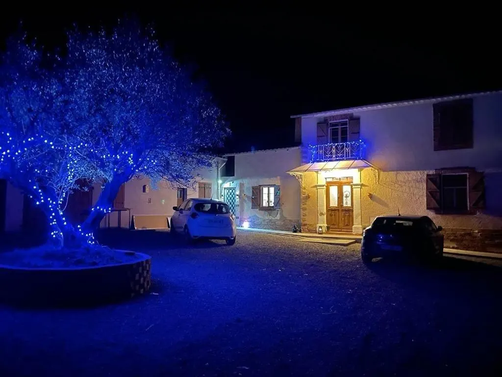Chez Isa Et Geo Le Studio Jules Laguian-Mazous 0*,  Francie